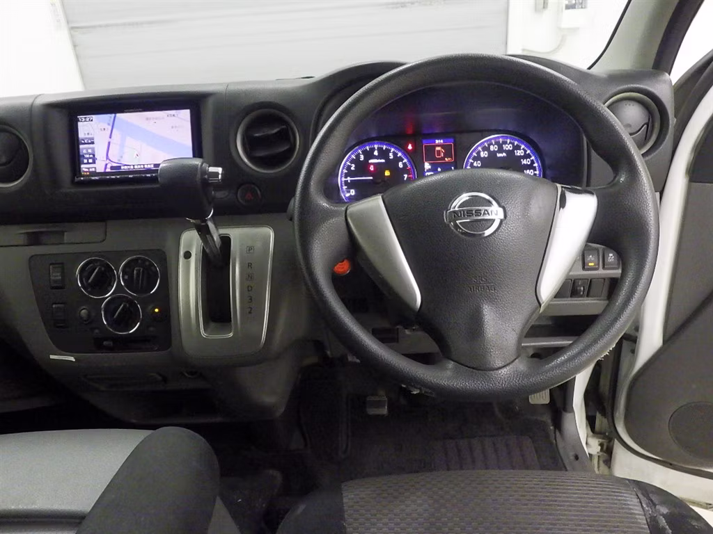 NISSAN NV350 CARAVAN