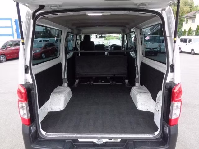 NISSAN CARAVAN