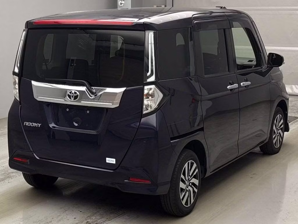 TOYOTA ROOMY