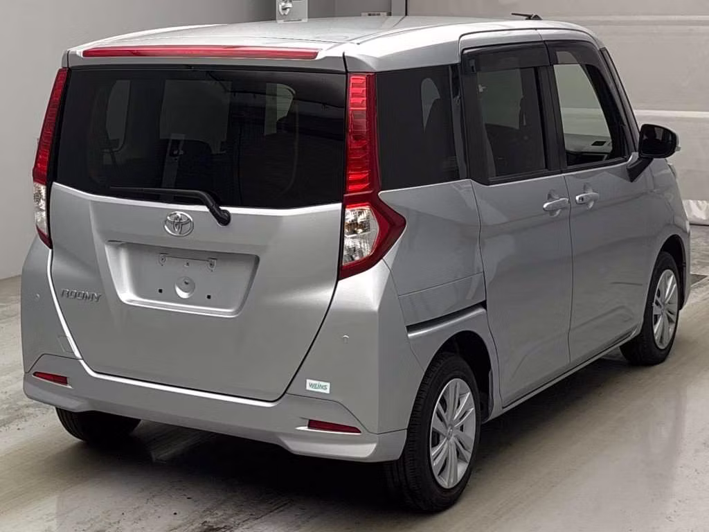 TOYOTA ROOMY