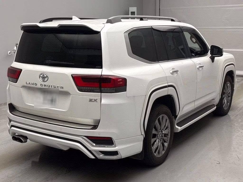 TOYOTA LAND CRUISER