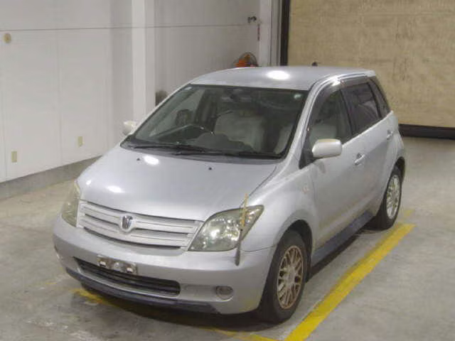 TOYOTA IST