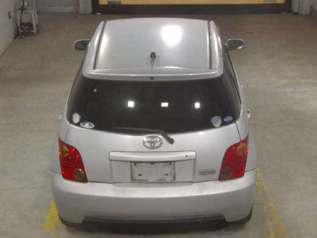 TOYOTA IST