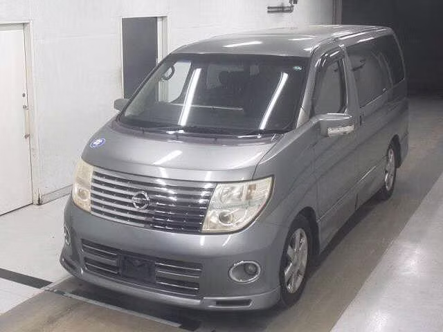 NISSAN ELGRAND
