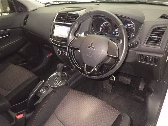 MITSUBISHI RVR