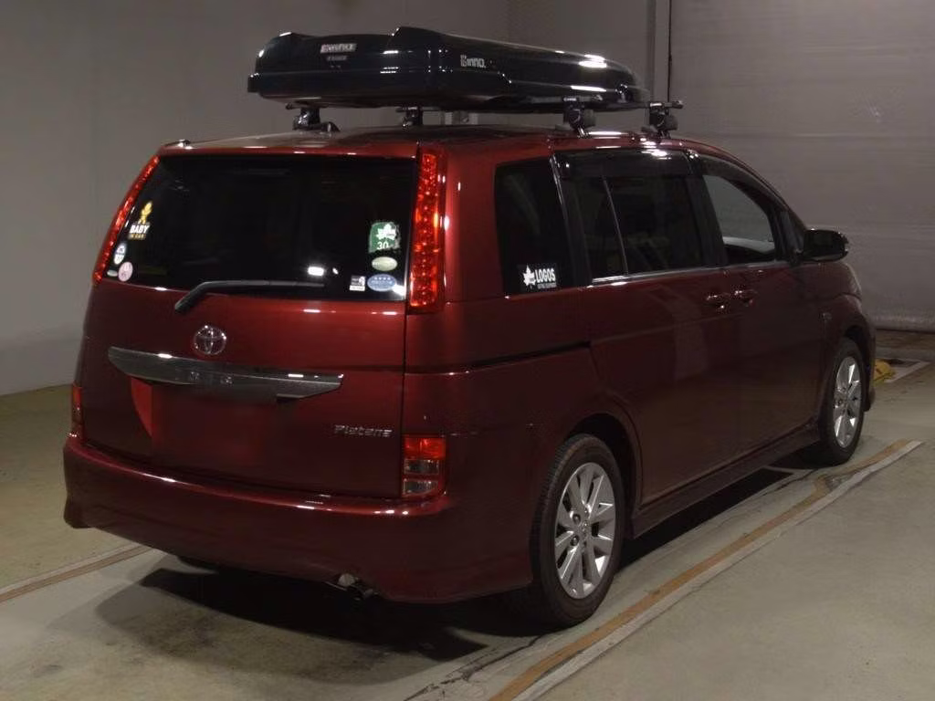 TOYOTA ISIS