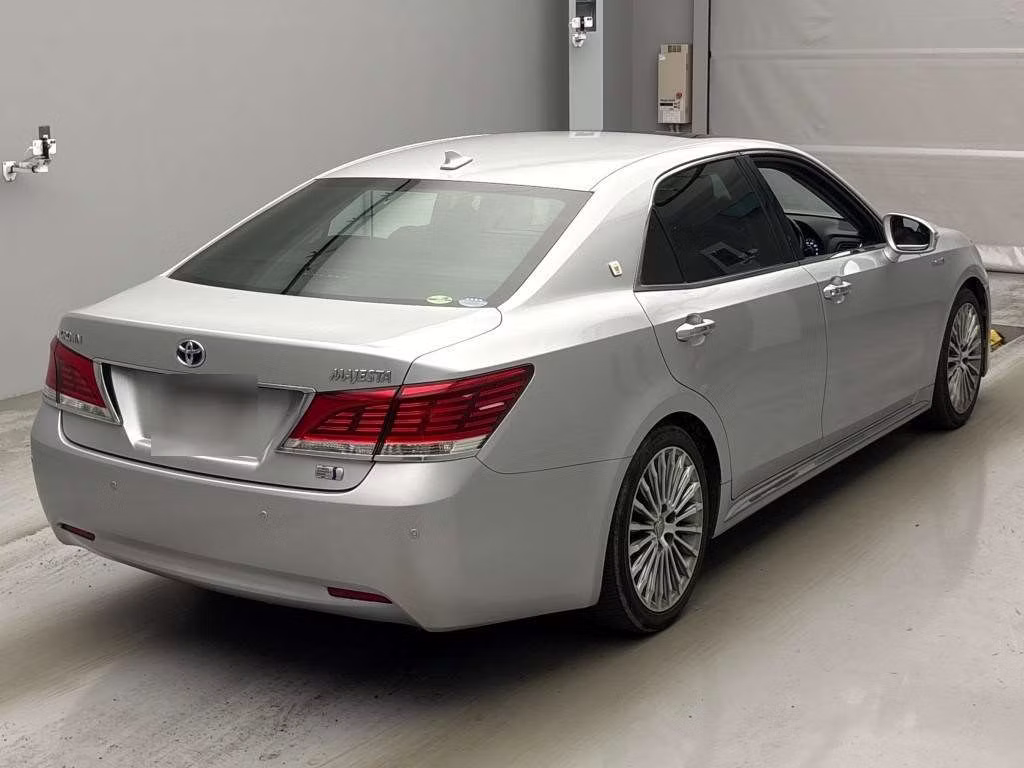 TOYOTA CROWN MAJESTA