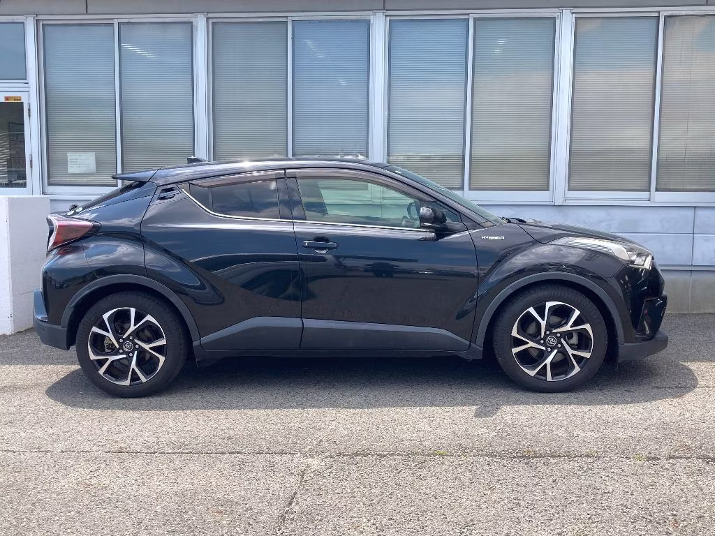 TOYOTA C-HR