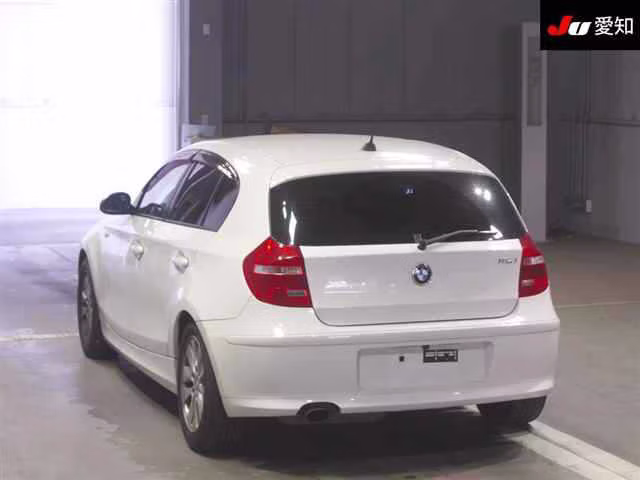 BMW 1-SERIES