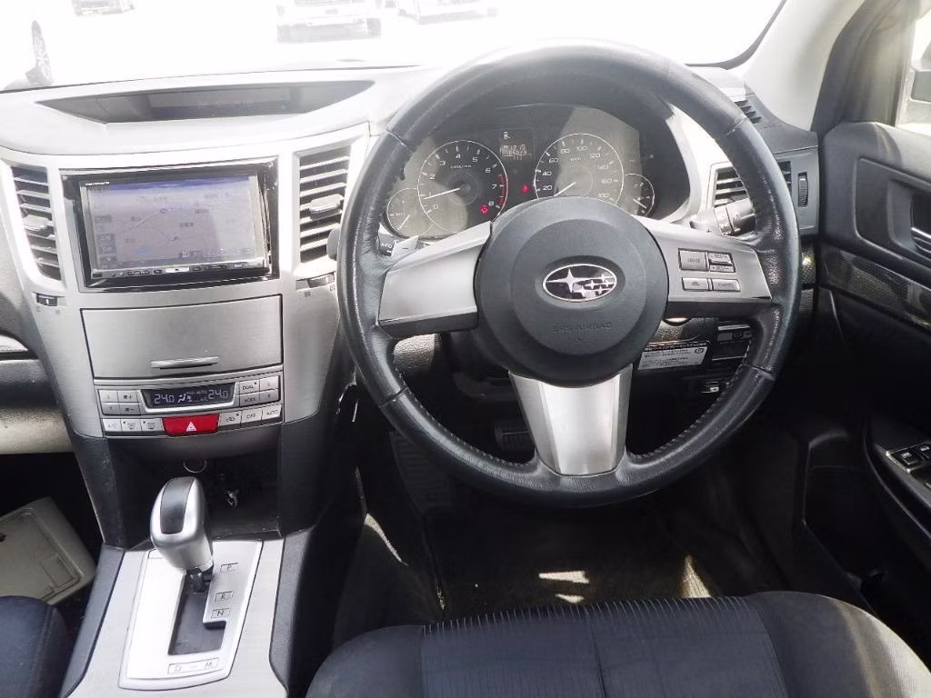 SUBARU LEGACY