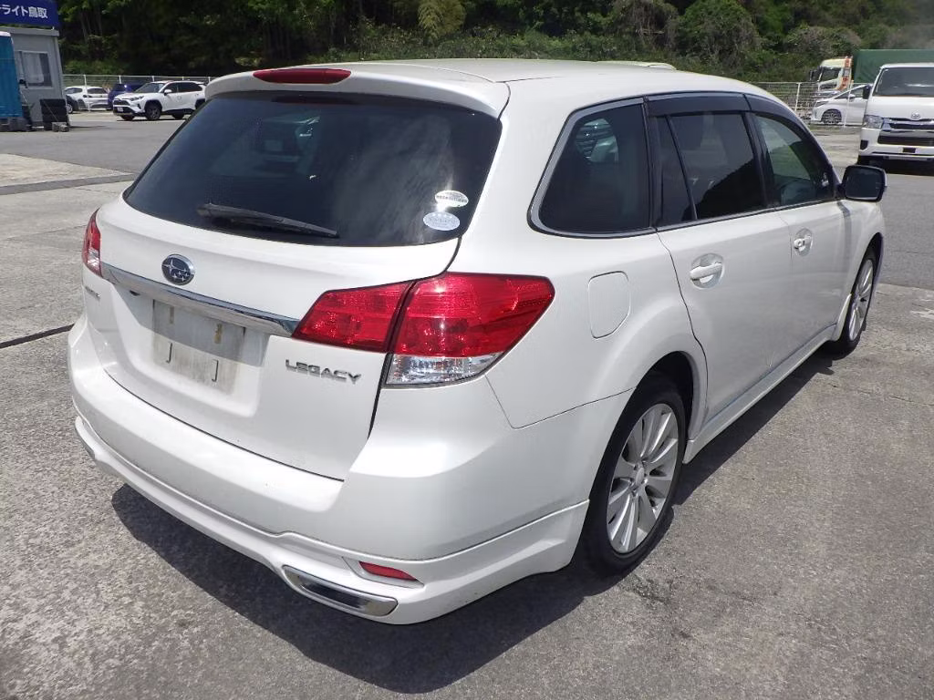 SUBARU LEGACY