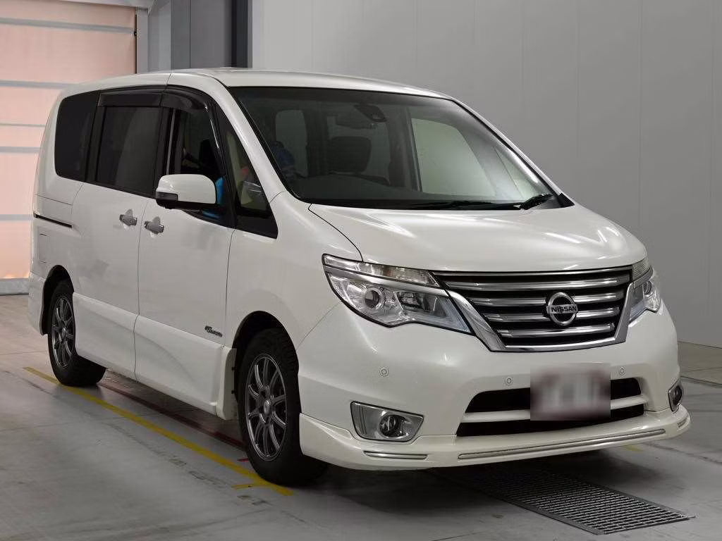 NISSAN SERENA