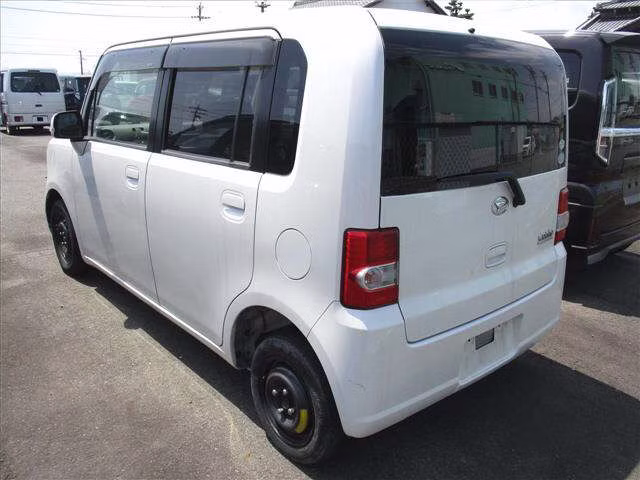 DAIHATSU MOVE CONTE