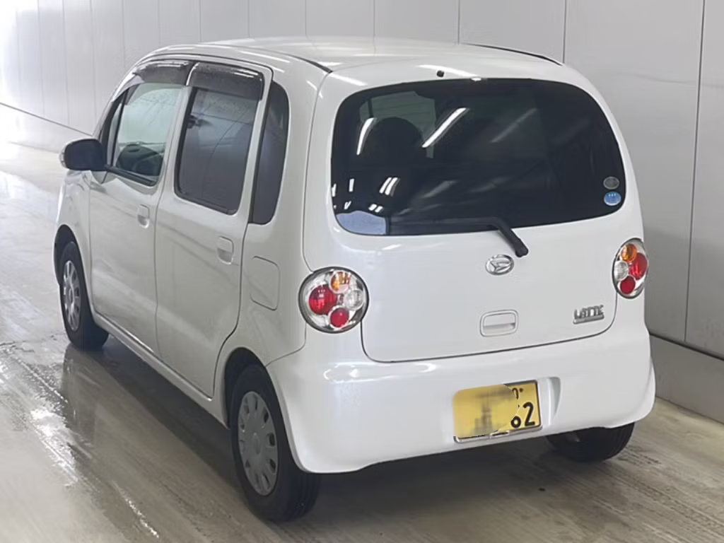 DAIHATSU MOVE LATTE