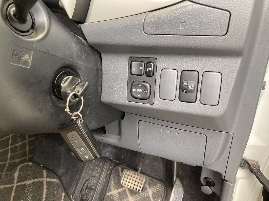DAIHATSU MOVE LATTE