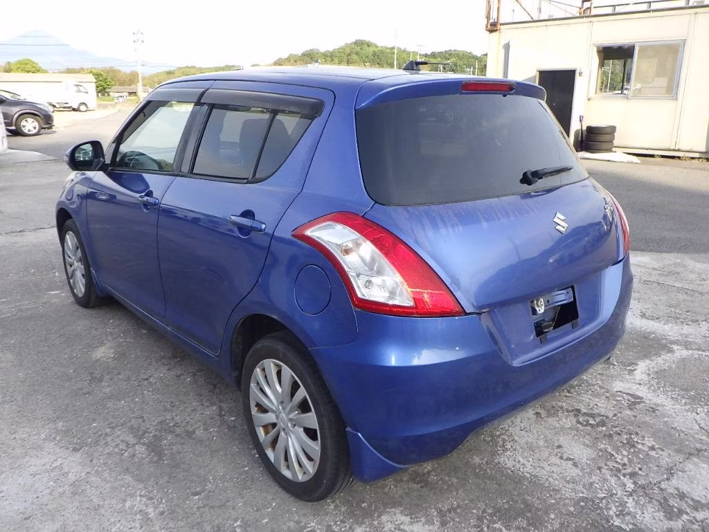 SUZUKI SWIFT