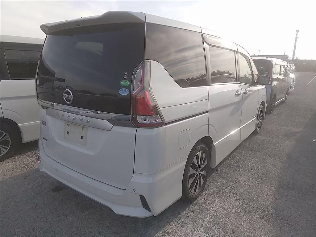 NISSAN SERENA
