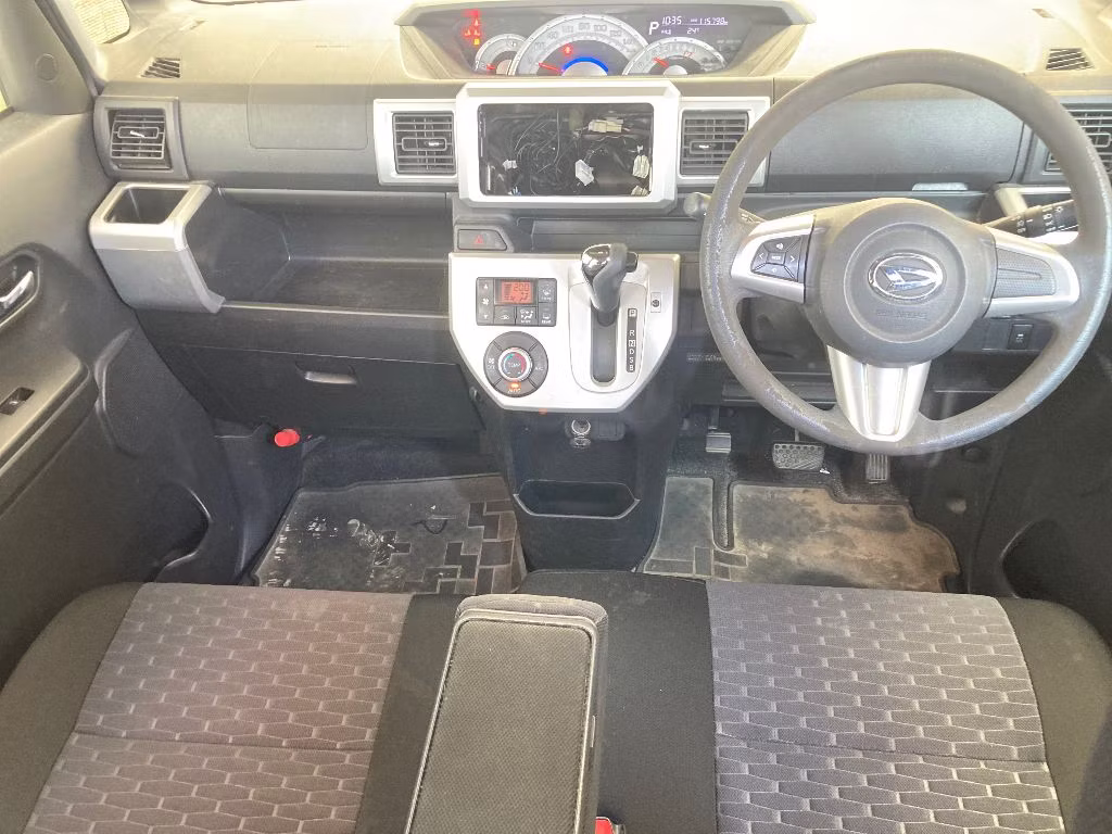 DAIHATSU WAKE