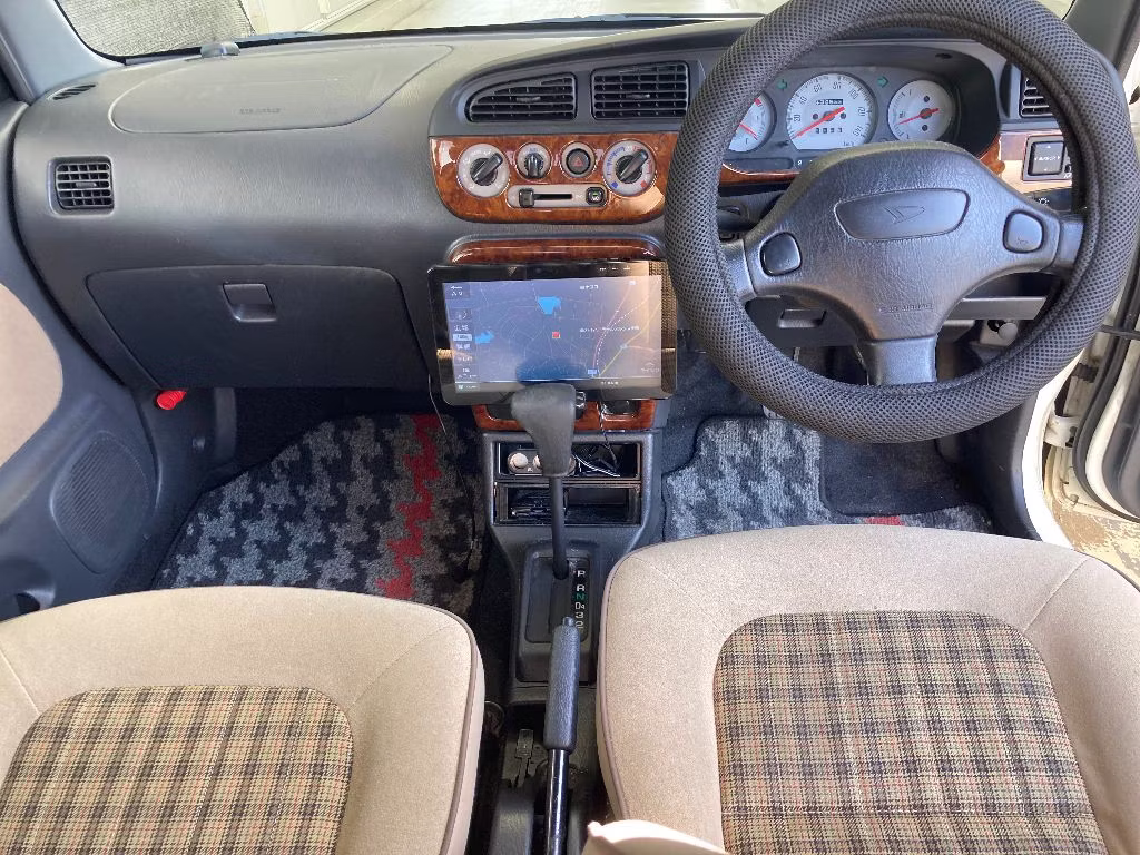 DAIHATSU MIRA GINO