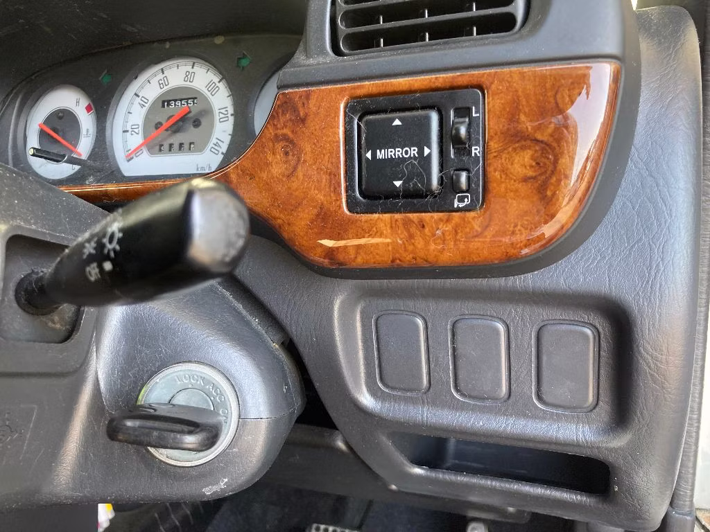 DAIHATSU MIRA GINO