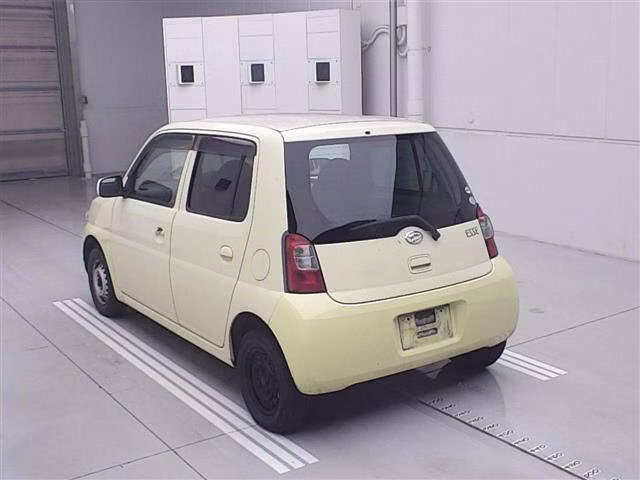 DAIHATSU ESSE