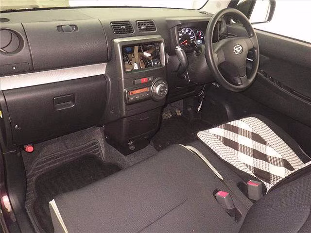 DAIHATSU MOVE CONTE