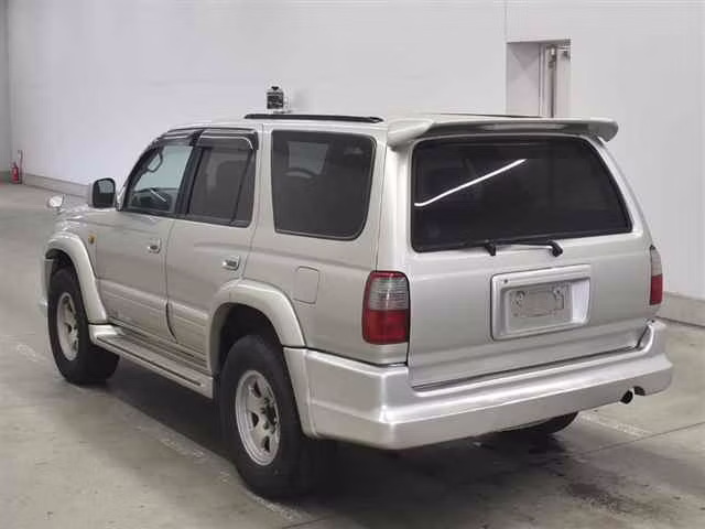 TOYOTA HILUX SURF
