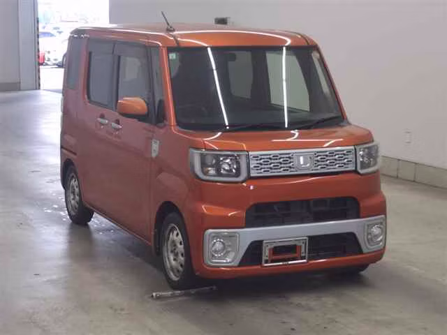 DAIHATSU WAKE