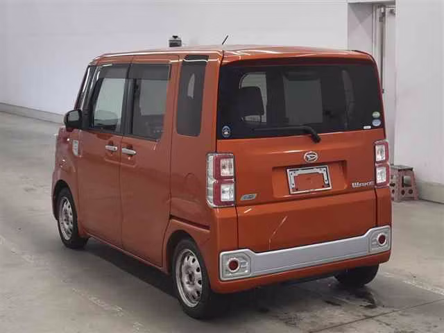 DAIHATSU WAKE