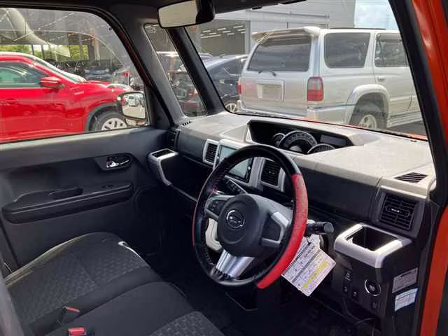 DAIHATSU WAKE