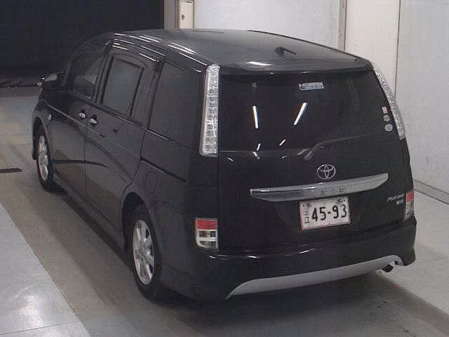 TOYOTA ISIS