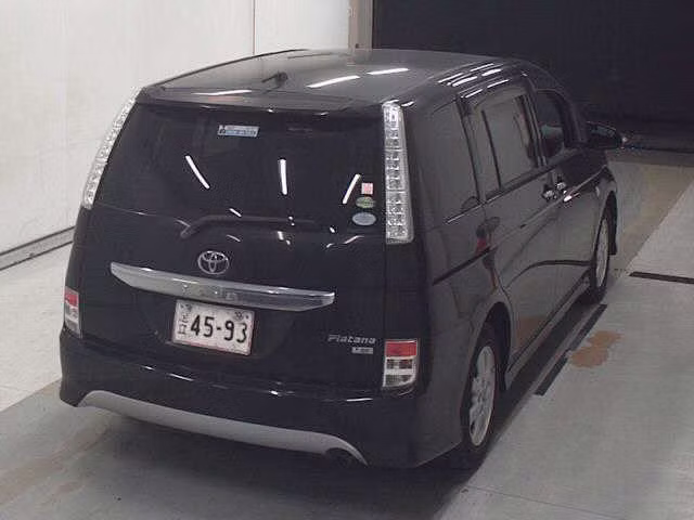 TOYOTA ISIS