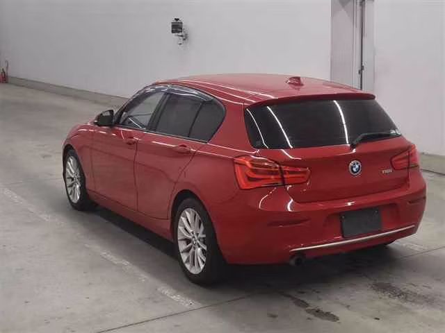 BMW 1-SERIES