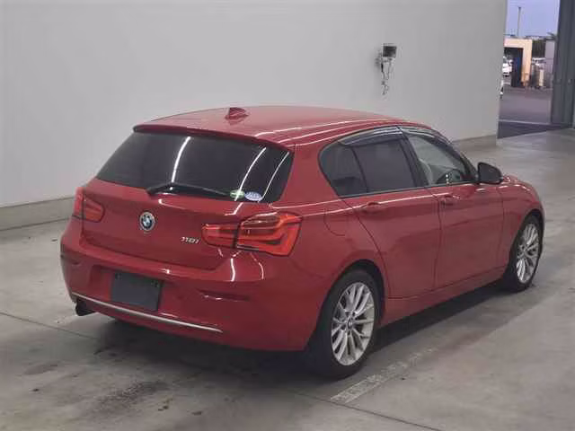 BMW 1-SERIES