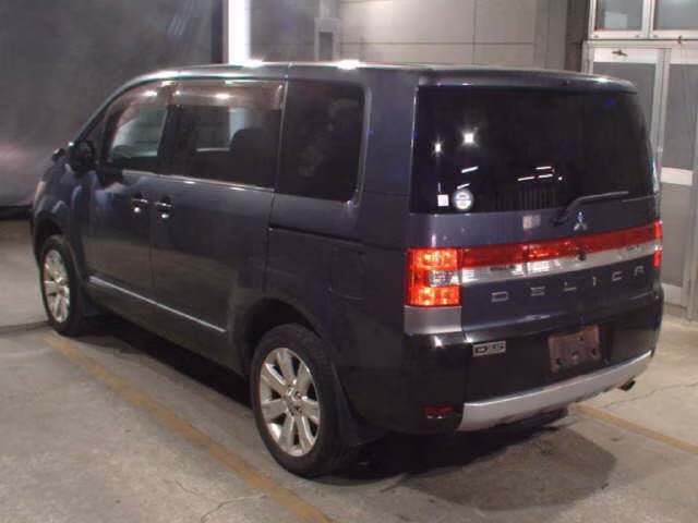 MITSUBISHI DELICA D:5