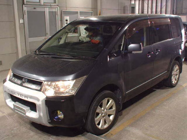 MITSUBISHI DELICA D:5