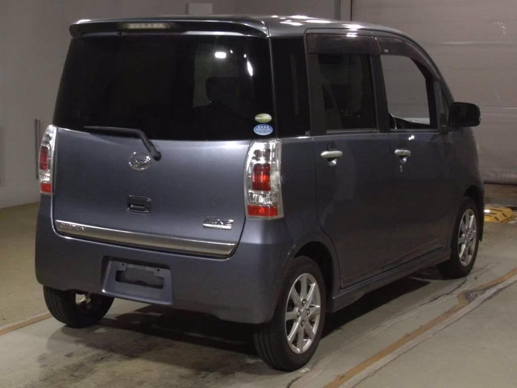 DAIHATSU TANTO EXE