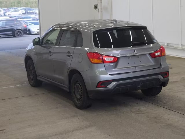 MITSUBISHI RVR