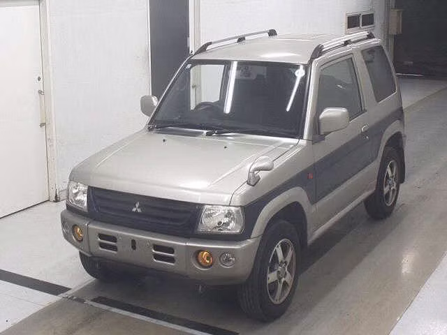 MITSUBISHI PAJERO MINI