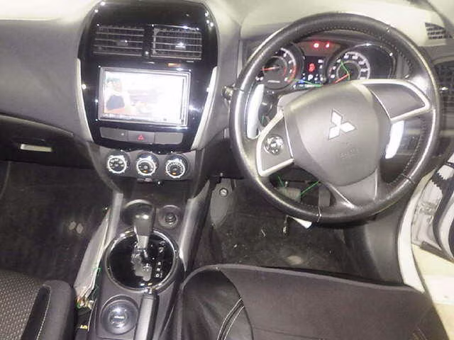 MITSUBISHI RVR