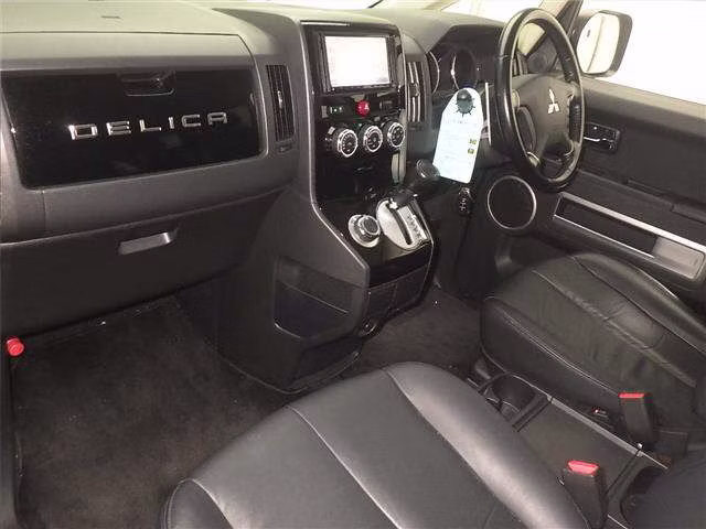 MITSUBISHI DELICA D:5