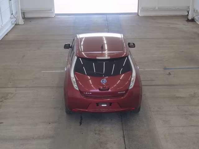 NISSAN LEAF