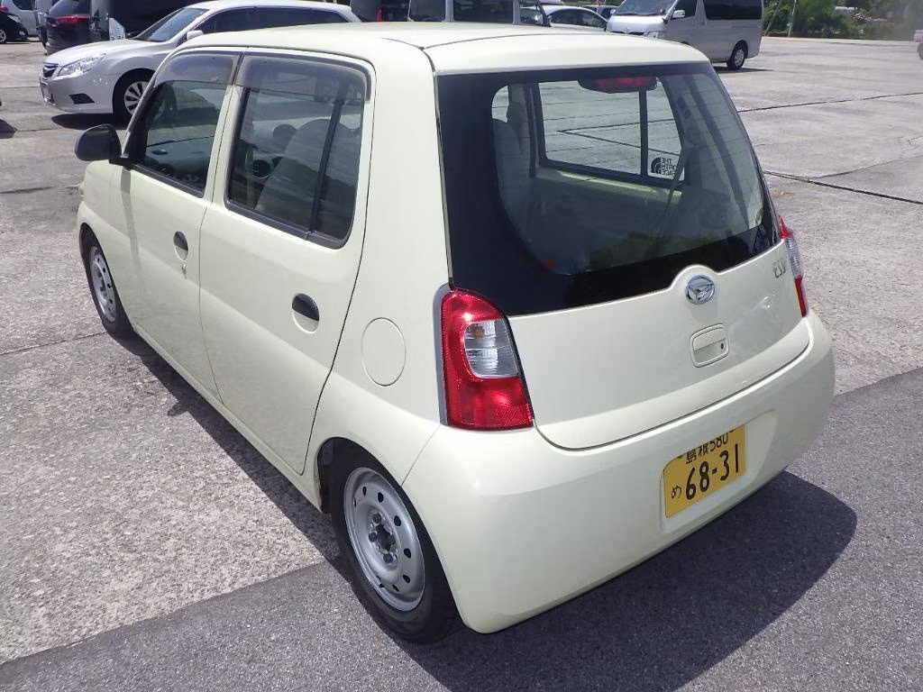 DAIHATSU ESSE