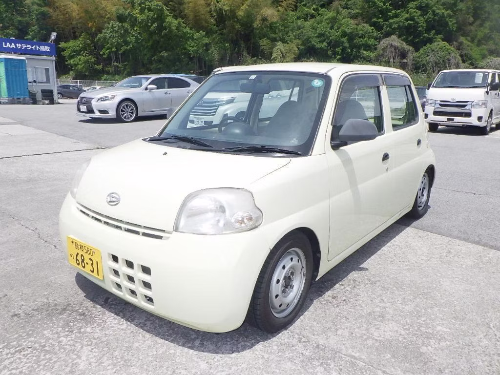 DAIHATSU ESSE