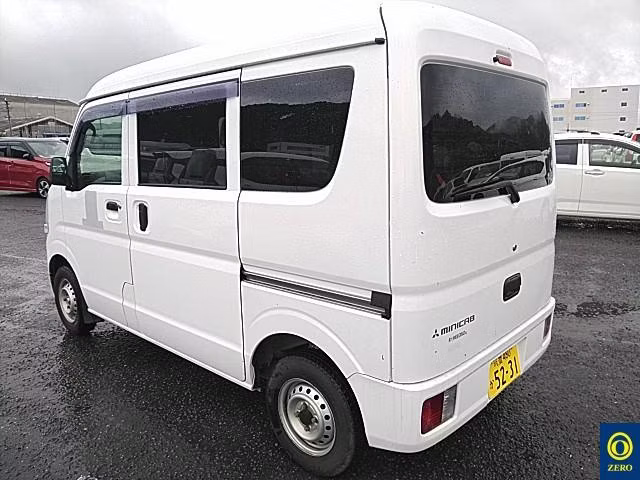 MITSUBISHI MINICAB