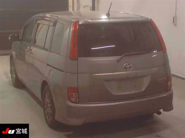 TOYOTA ISIS