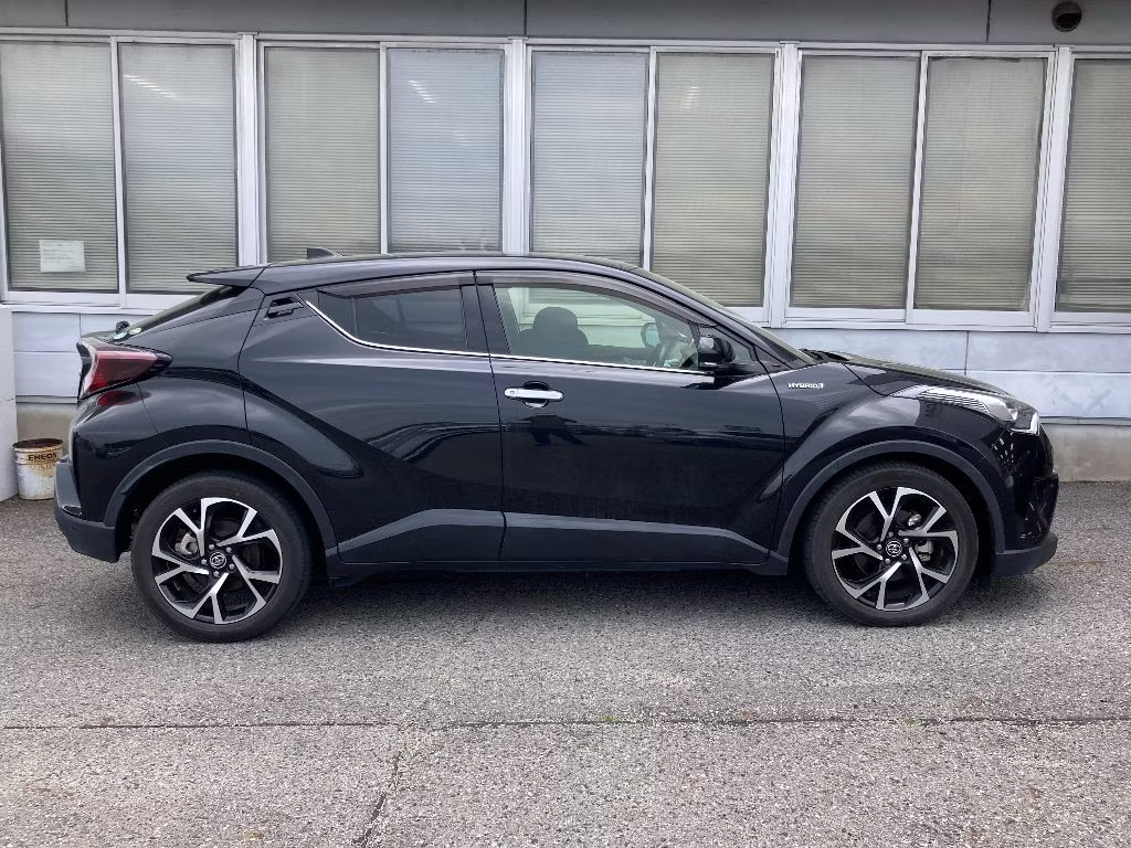 TOYOTA C-HR