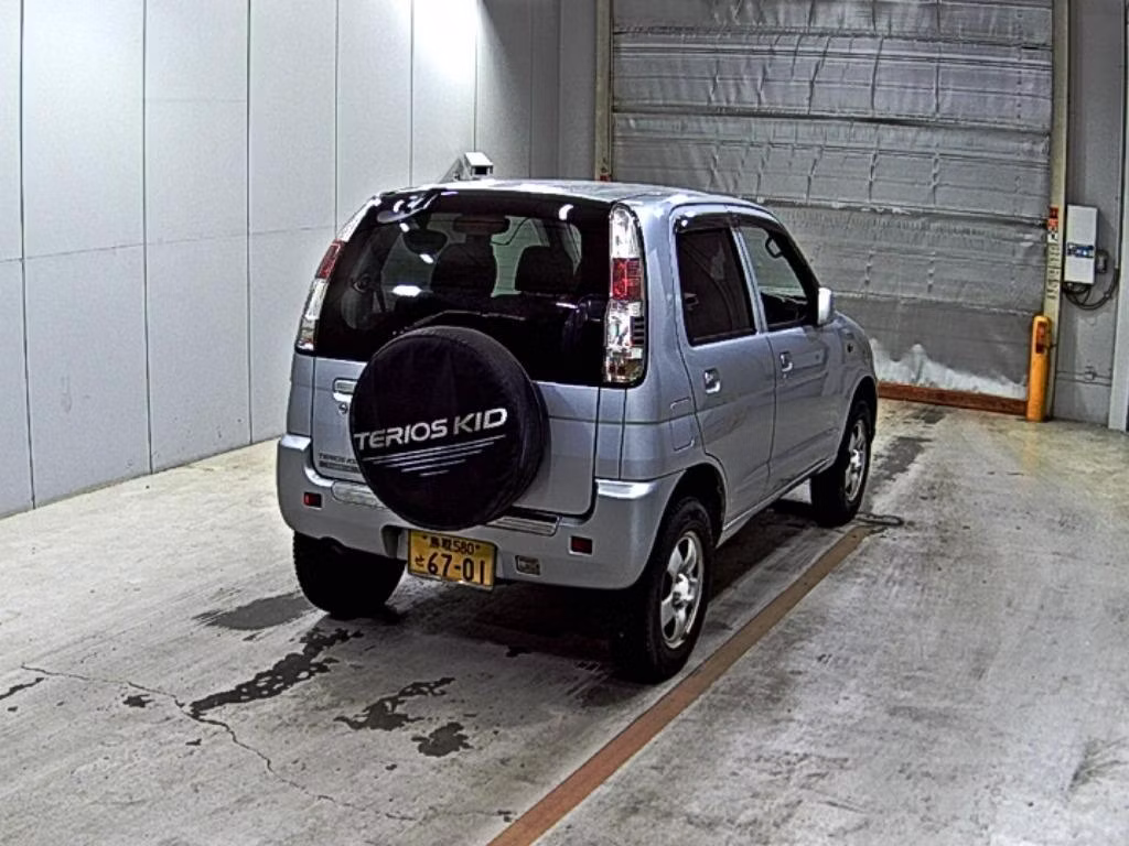 DAIHATSU TERIOS KID