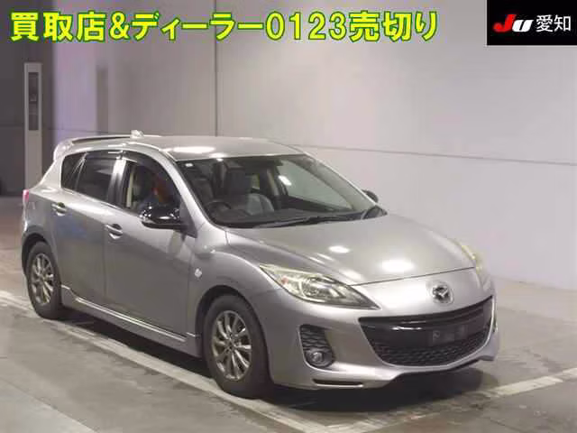 MAZDA AXELA