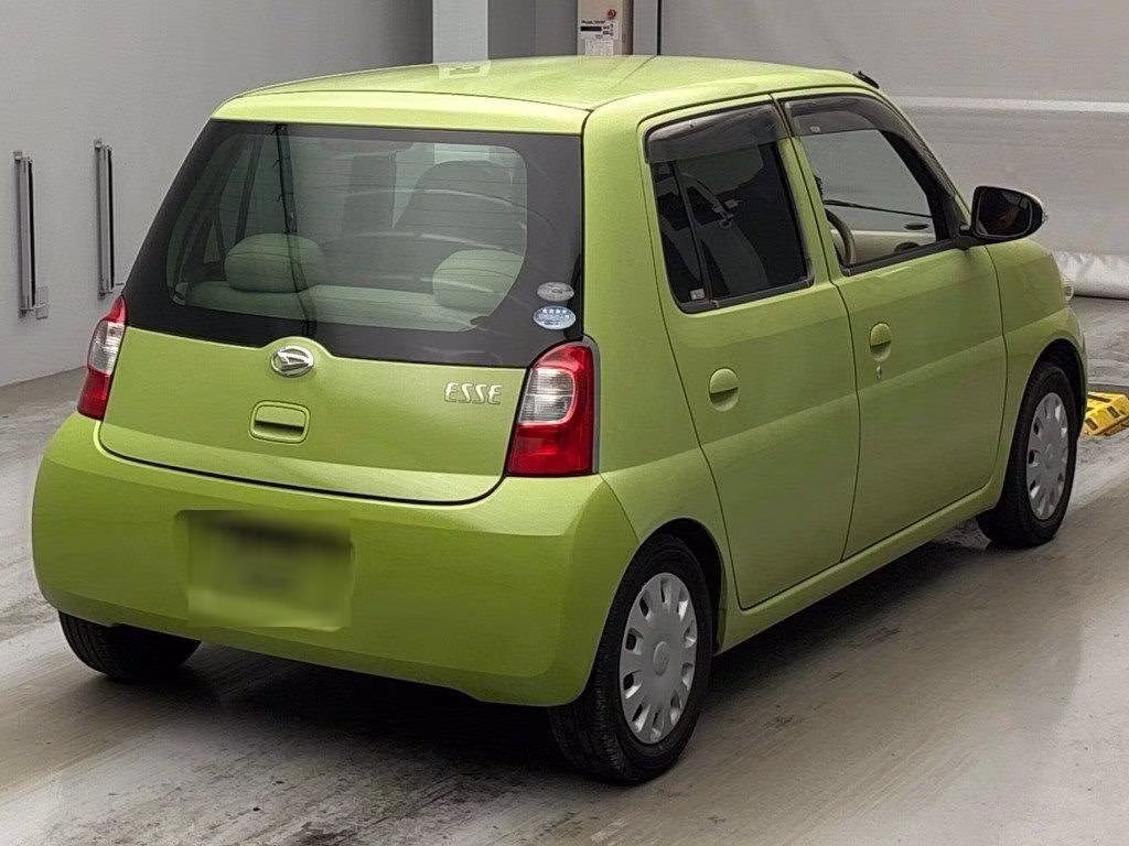 DAIHATSU ESSE